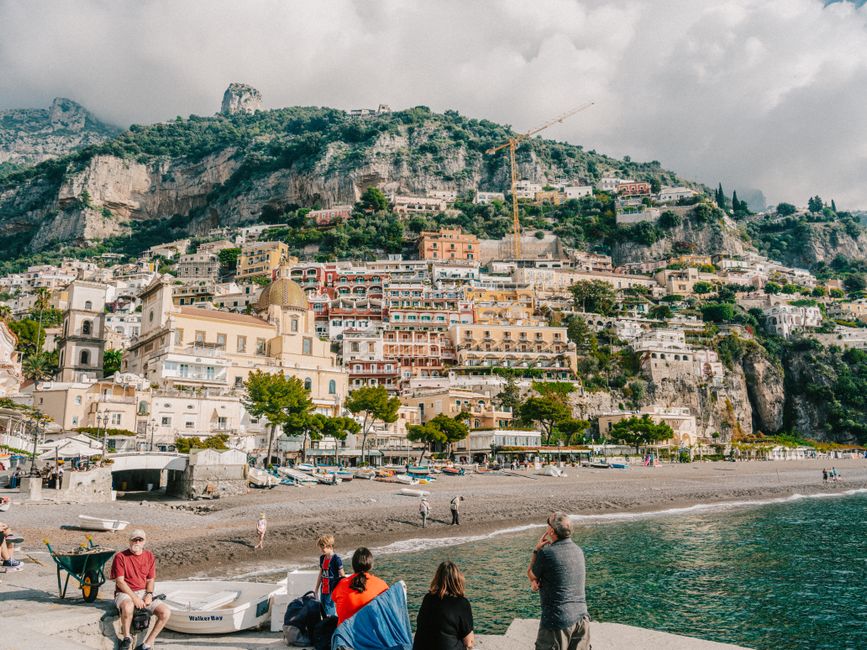 Positano, Italija - slikovit pogled na obalu